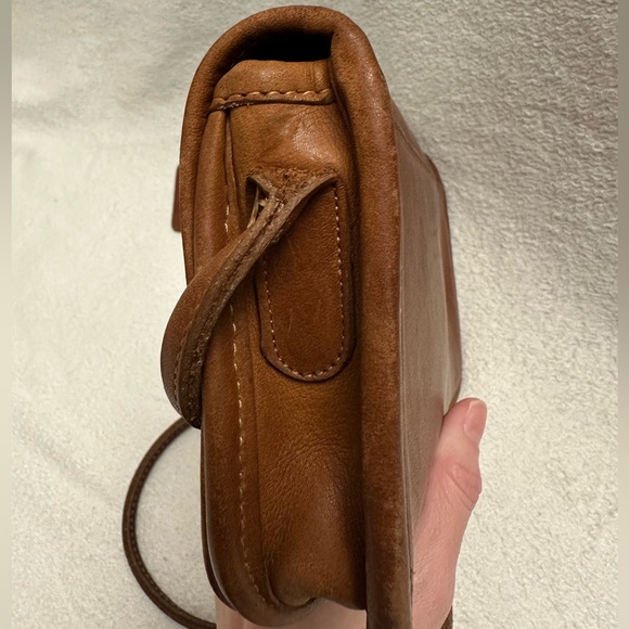 Vintage Coach USA Leather Crossbody Bag | British Tan | Turnlock | - Picture 7 of 15